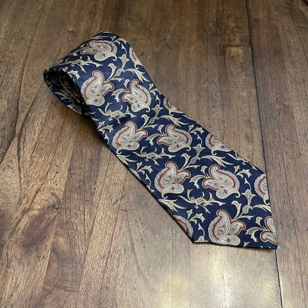 Oscar de la Renta excellent one